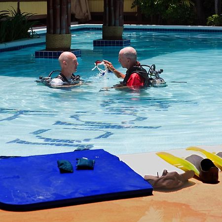 Bolongo Bay Beach Resort All Inclusive Buitenkant foto